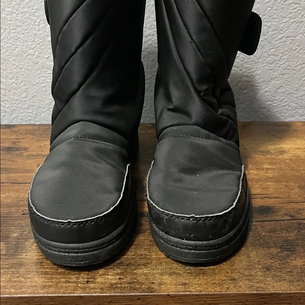 Black Winter Boots size 3 great condition.